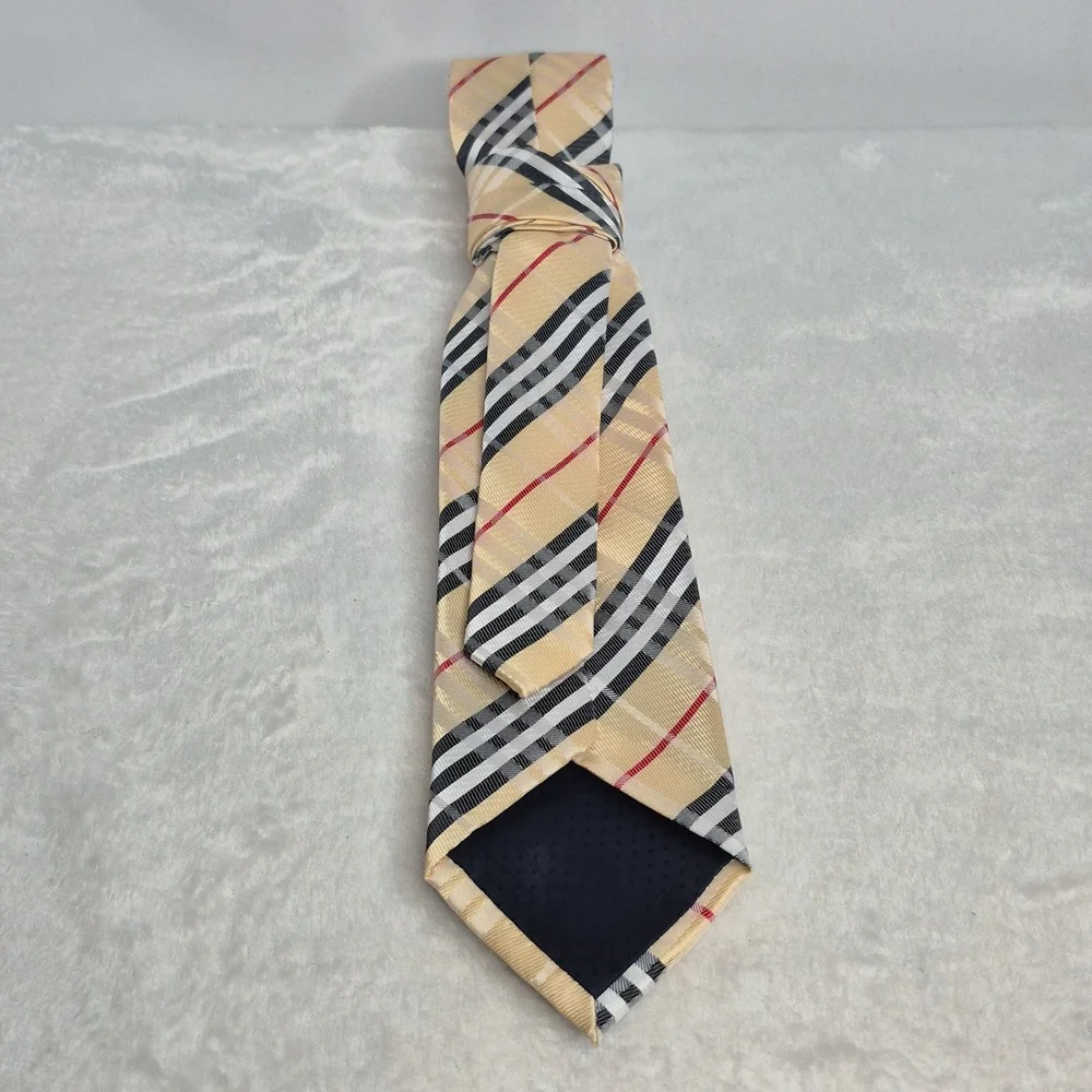 Handcrafted Luxury Fashion Necktie Necklace 📿 (PLAID PLEASURES)